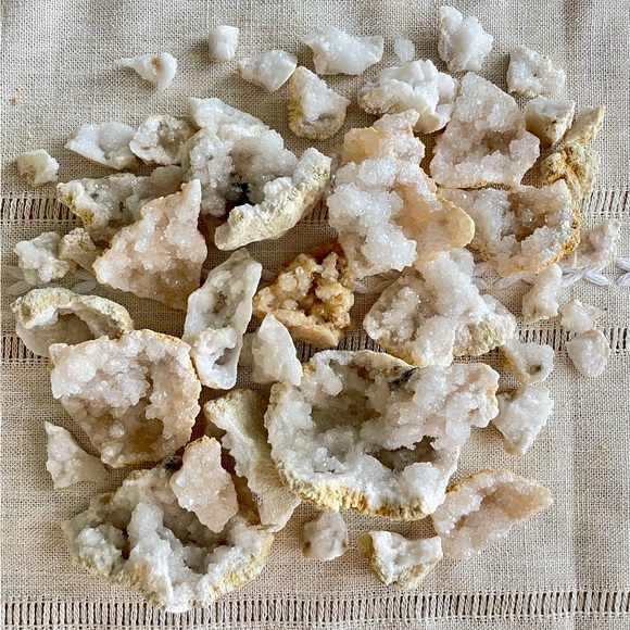 ✨Sparkly Natural Geodes 1 Pound Lot, Moroccan Calcite Crystals✨ ~approx 45 - Picture 2 of 16